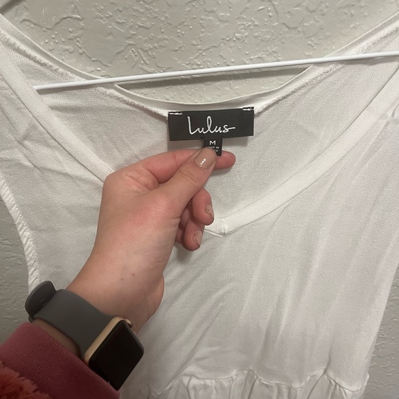 Lulu’s white crop - Picture 2 of 3